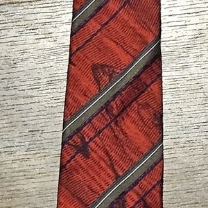 HARDY AMIES LONDON mens silk tie SIZE 54x3 COLOR RED